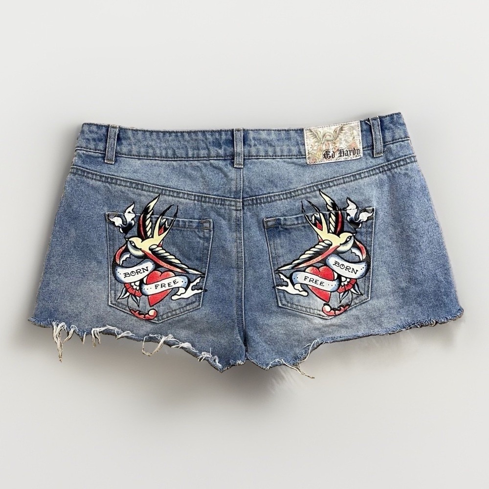 Ed Hardy Y2K Blue Acid Wash "Born Free" Tattoo Cut Off Denim Shorts Women's 30